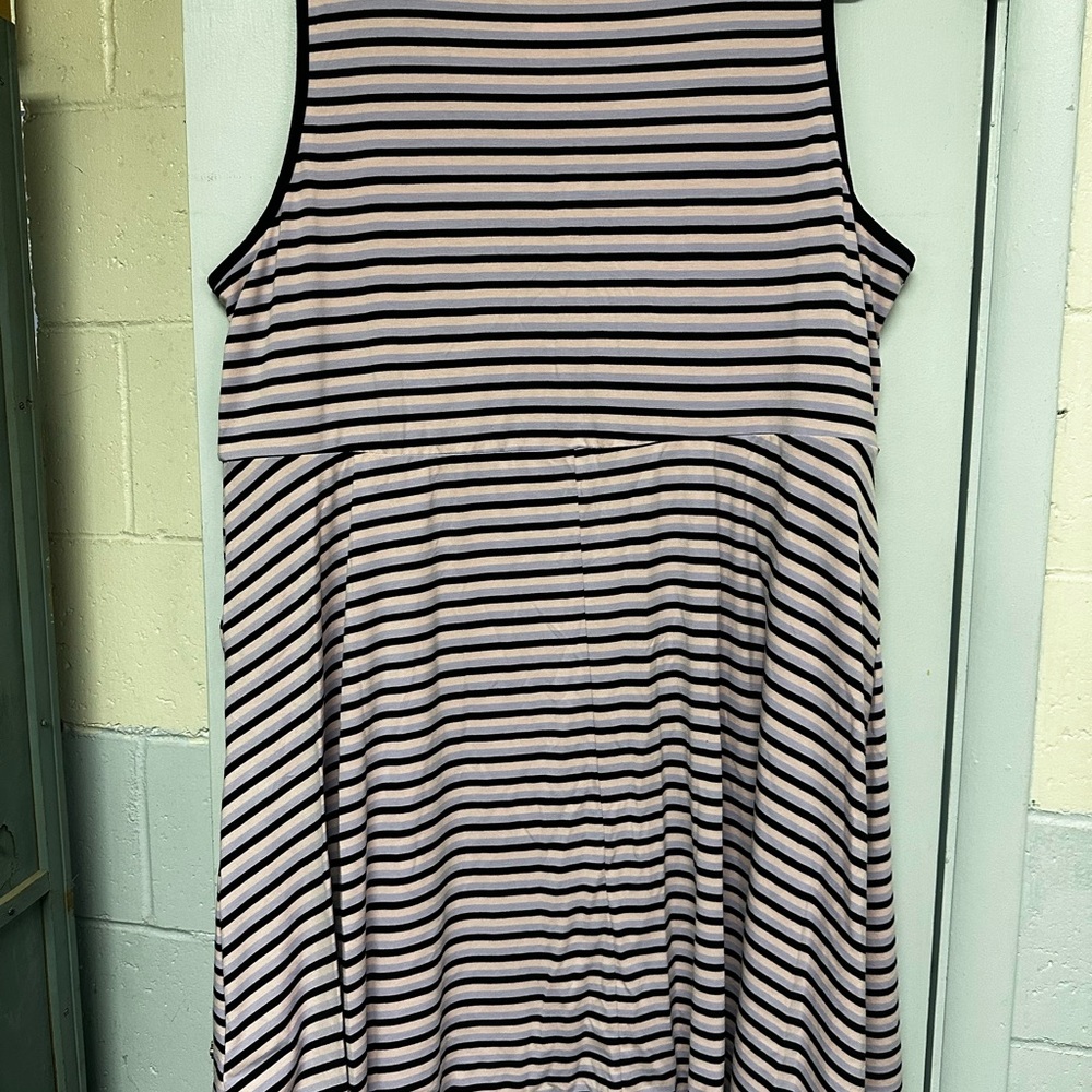Striped Sleeveless Dress - Picture 4 of 5